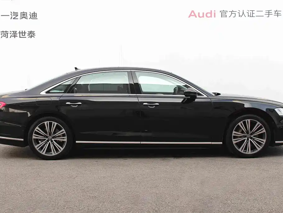 Фото 3 - Audi A8