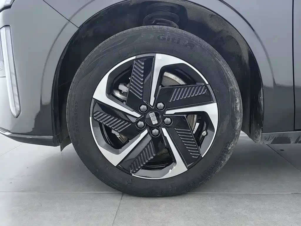 Geely Galaxy Galaxy L6 2025 2025 EM-i 140km Explorer+ Edition