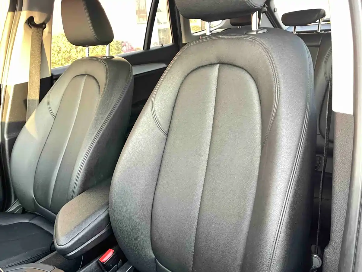 BMW X1 2019 sDrive20Li Leading Model фото 23