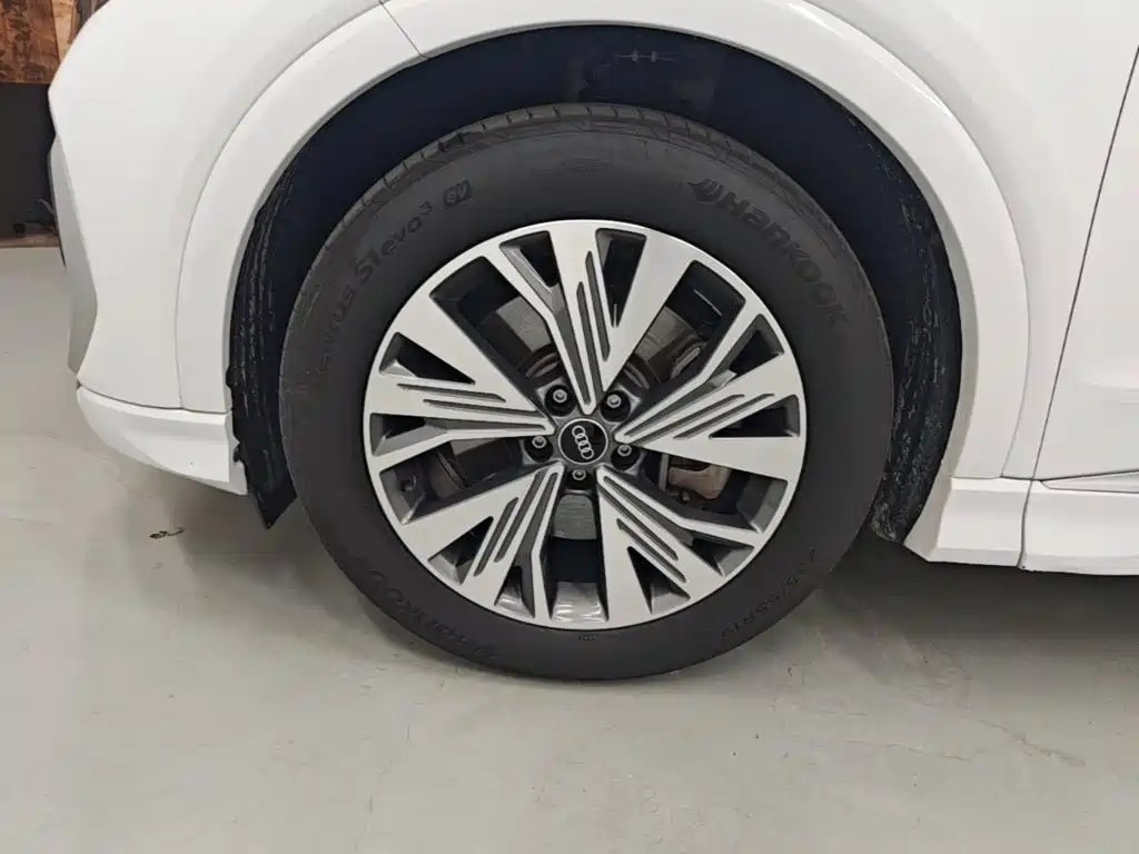 Audi Q4 e-tron 2025 2024 40 e-tron Creation Edition