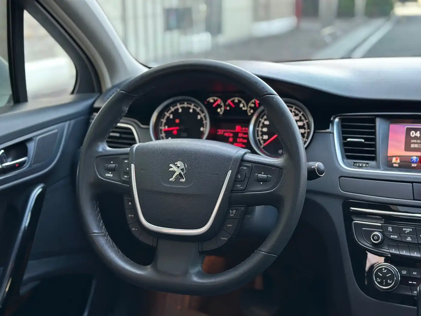 Peugeot 508 2015 1.6THP Auto Excellence Edition фото 11