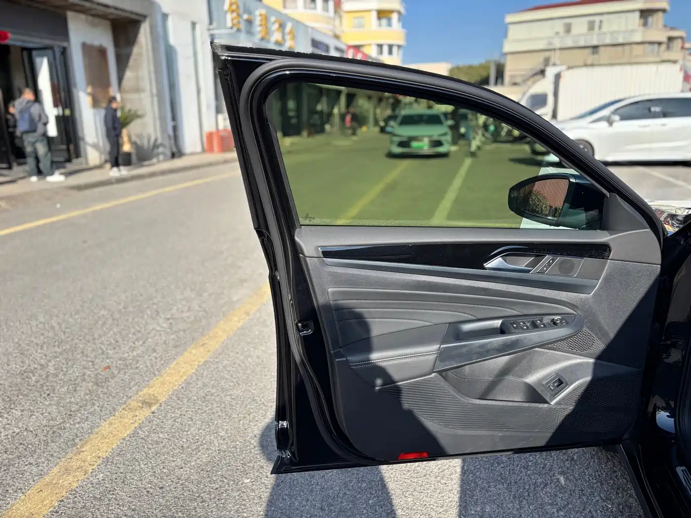 Volkswagen Passat 2023 Facelift 330TSI Starlight Elite Edition фото 8