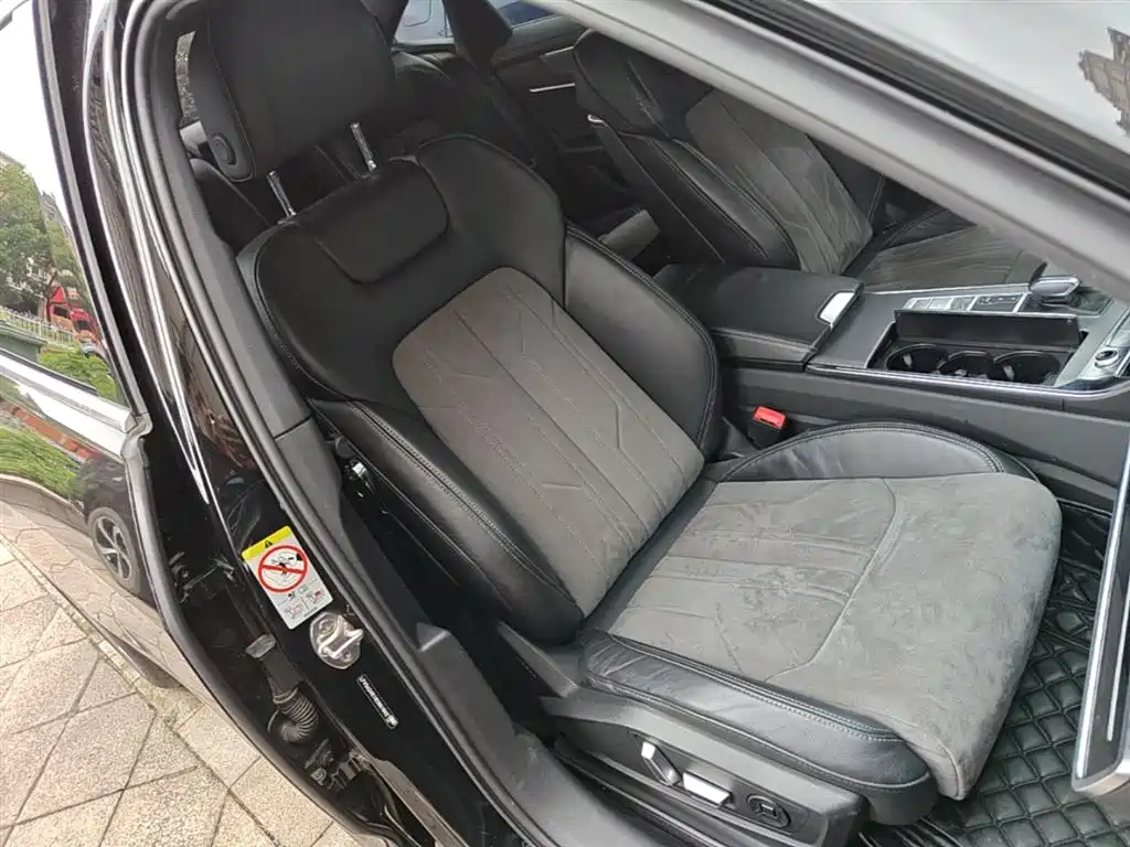 Audi A6L 2023 45 TFSI Premium Selection Dynamic фото 25