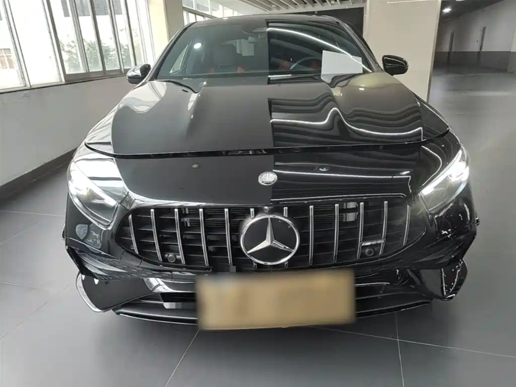 Mercedes-Benz A-Class AMG 2025 AMG A 35 L 4MATIC фото 3