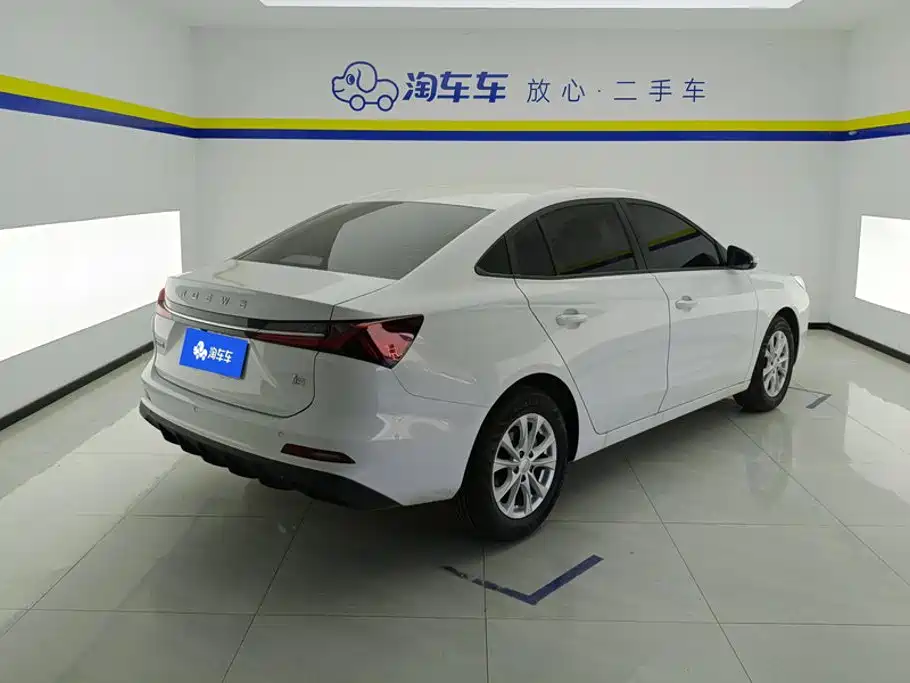 Roewe i5 2025 2023 1.5L Manual Comfort Edition