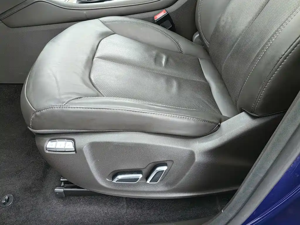Roewe RX8 2019 2018 30T Intelligent Internet 4WD Supreme Edition