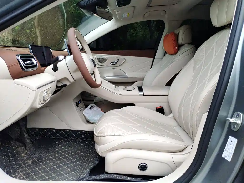 Chery Fengyun Fengyun A9L 2025 2025 Model 260 Extended Range Premium Edition