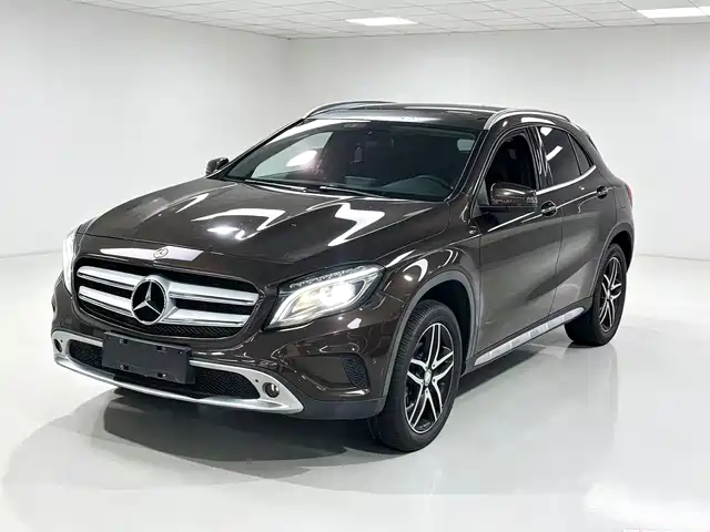 Mercedes-Benz GLA 2016 GLA 200 Fashion — фото 1