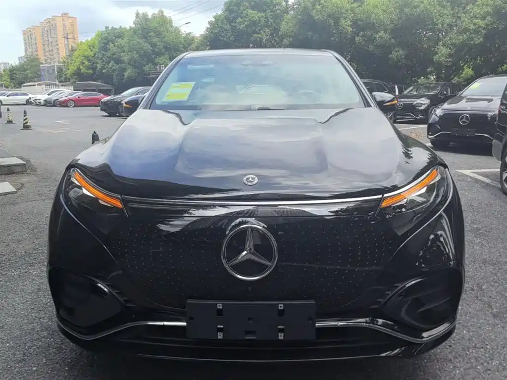 Mercedes-Benz EQS SUV 2025 Model 500 4MATIC фото 3