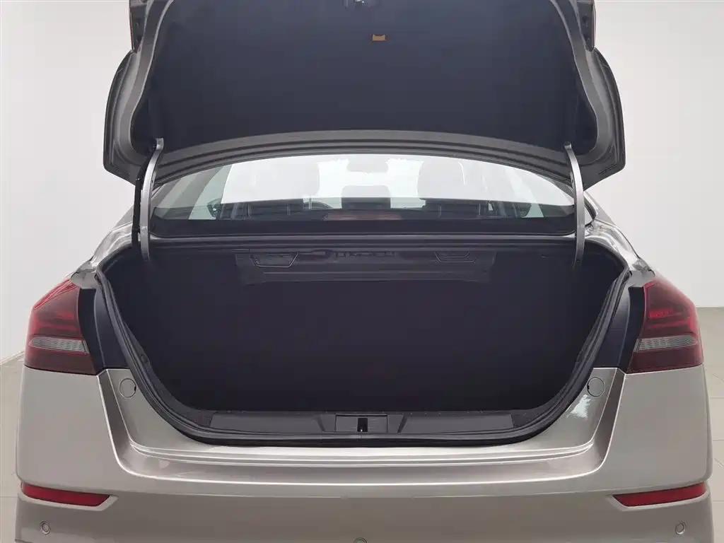 GEELY AUTOMOBILE EMGRAND