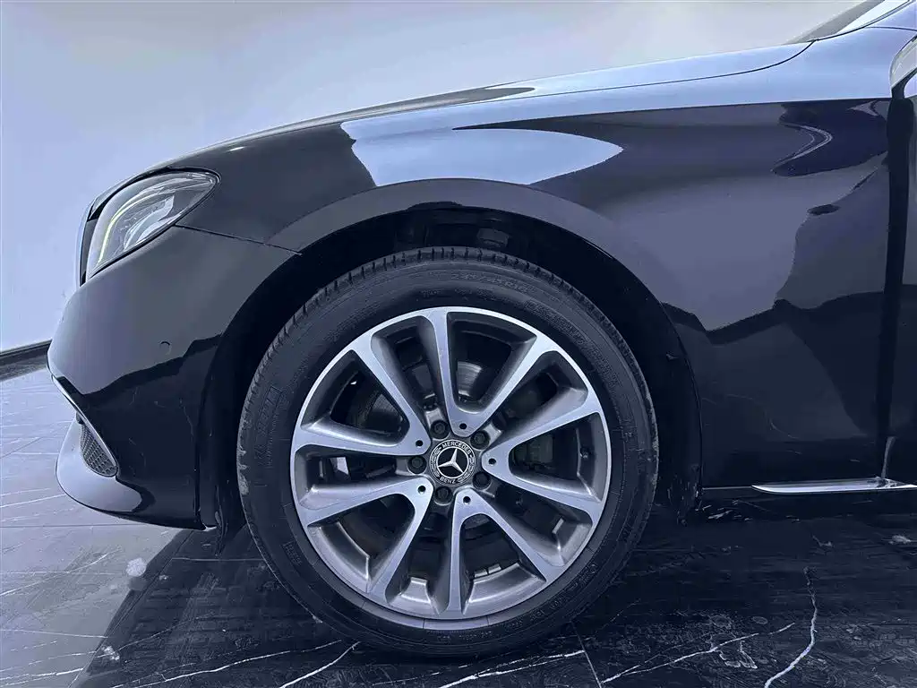 Mercedes-Benz E-Class 2016 E 200 L фото 18