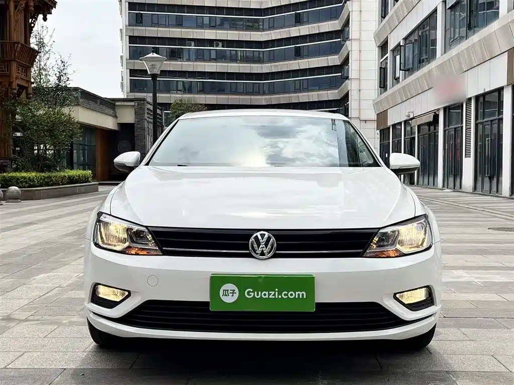Volkswagen Lamando 2018 230TSI DSG Trend Edition фото 3