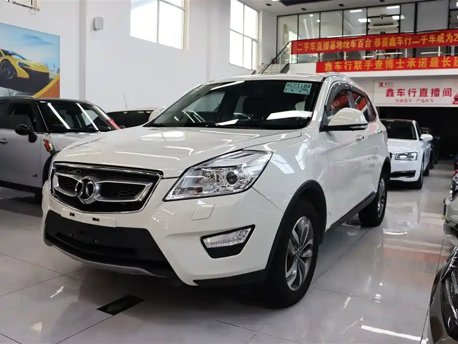 BAIC Senova X65 2015 2015 2.0T Automatic Luxury
