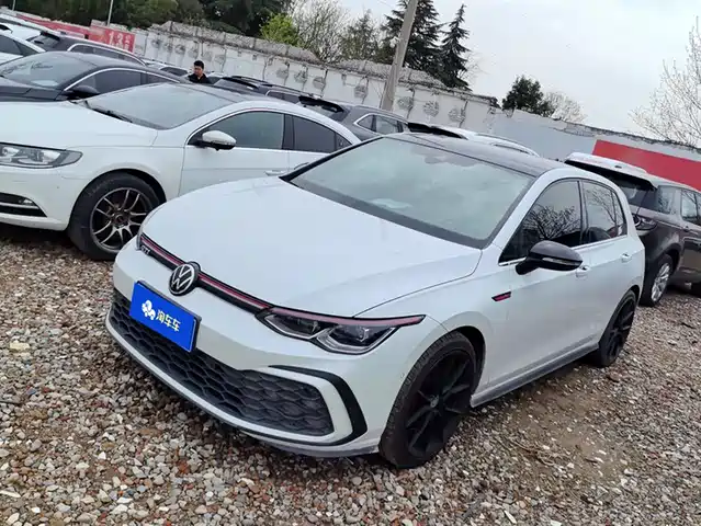 volkswagen golf-gti
