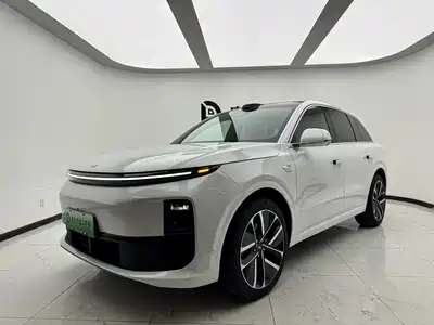 Li Auto L6