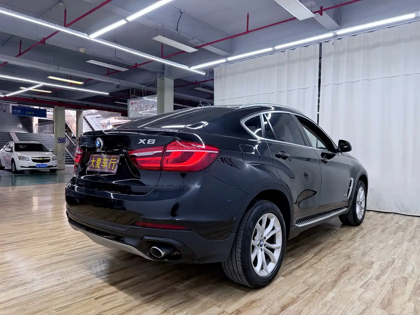 BMW X6 2015 xDrive28i фото 7