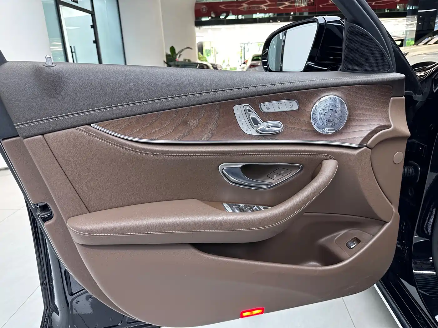 Mercedes-Benz E-Class 2020 Facelift E 300 L Exclusive фото 15