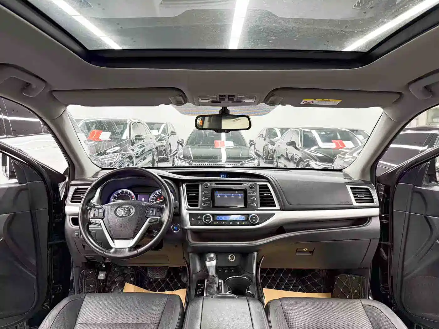 Toyota Highlander 2017 2.0T 4WD Premium 7-Seater фото 9