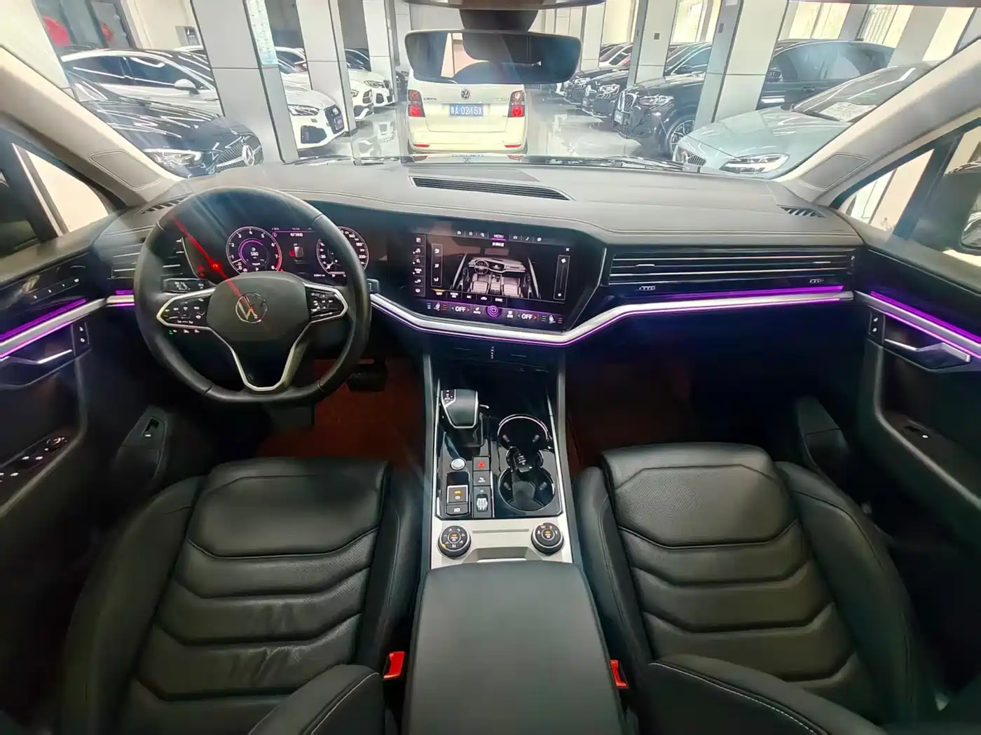 VOLKSWAGEN TOUAREG