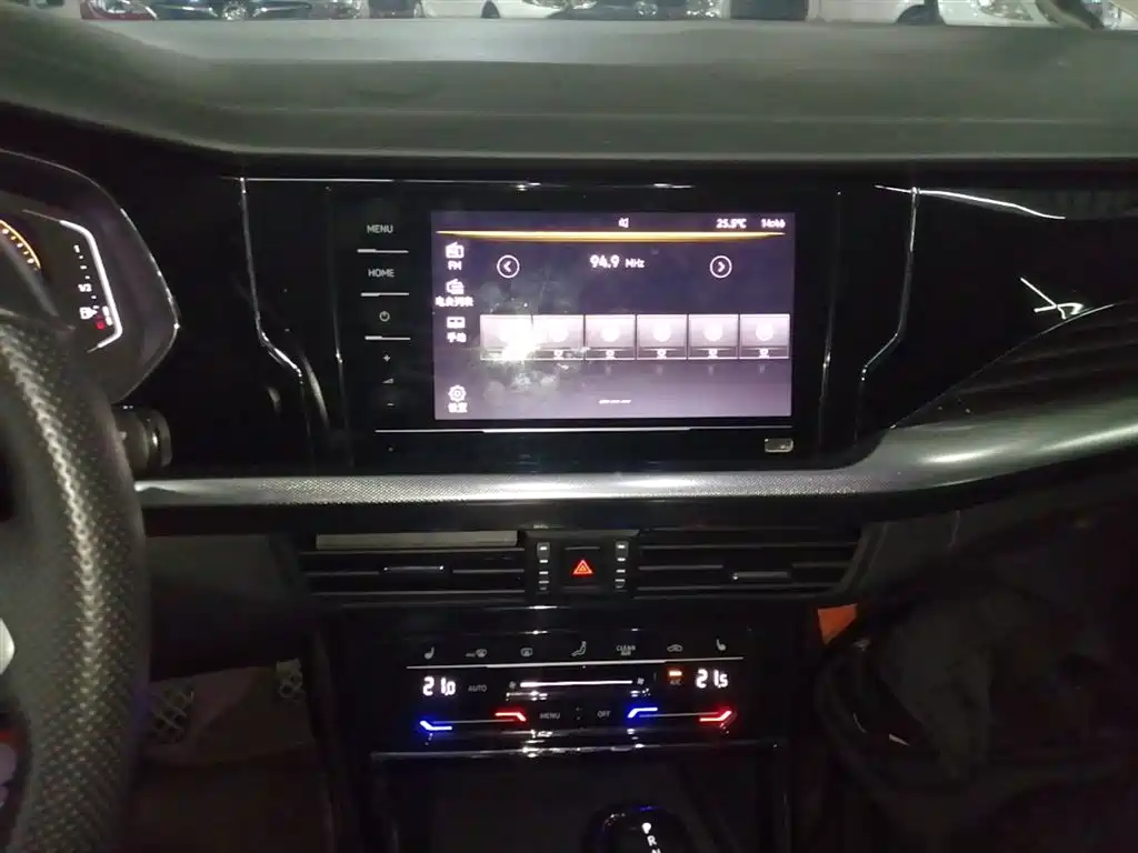 Volkswagen Passat 2022 330TSI Starlight Elite Edition фото 13