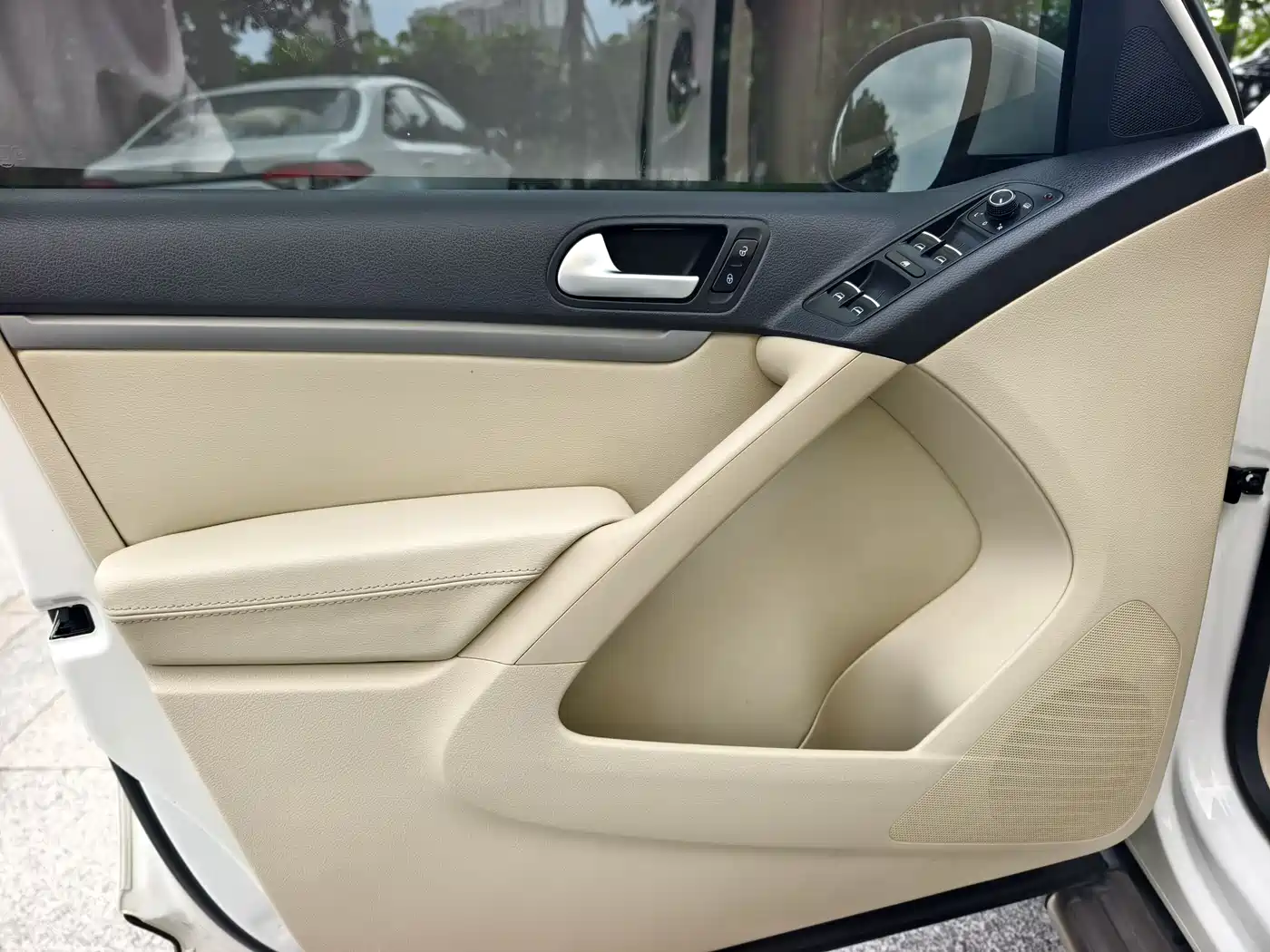 Volkswagen Tiguan 2015 1.8TSI Automatic 4WD Highline фото 19