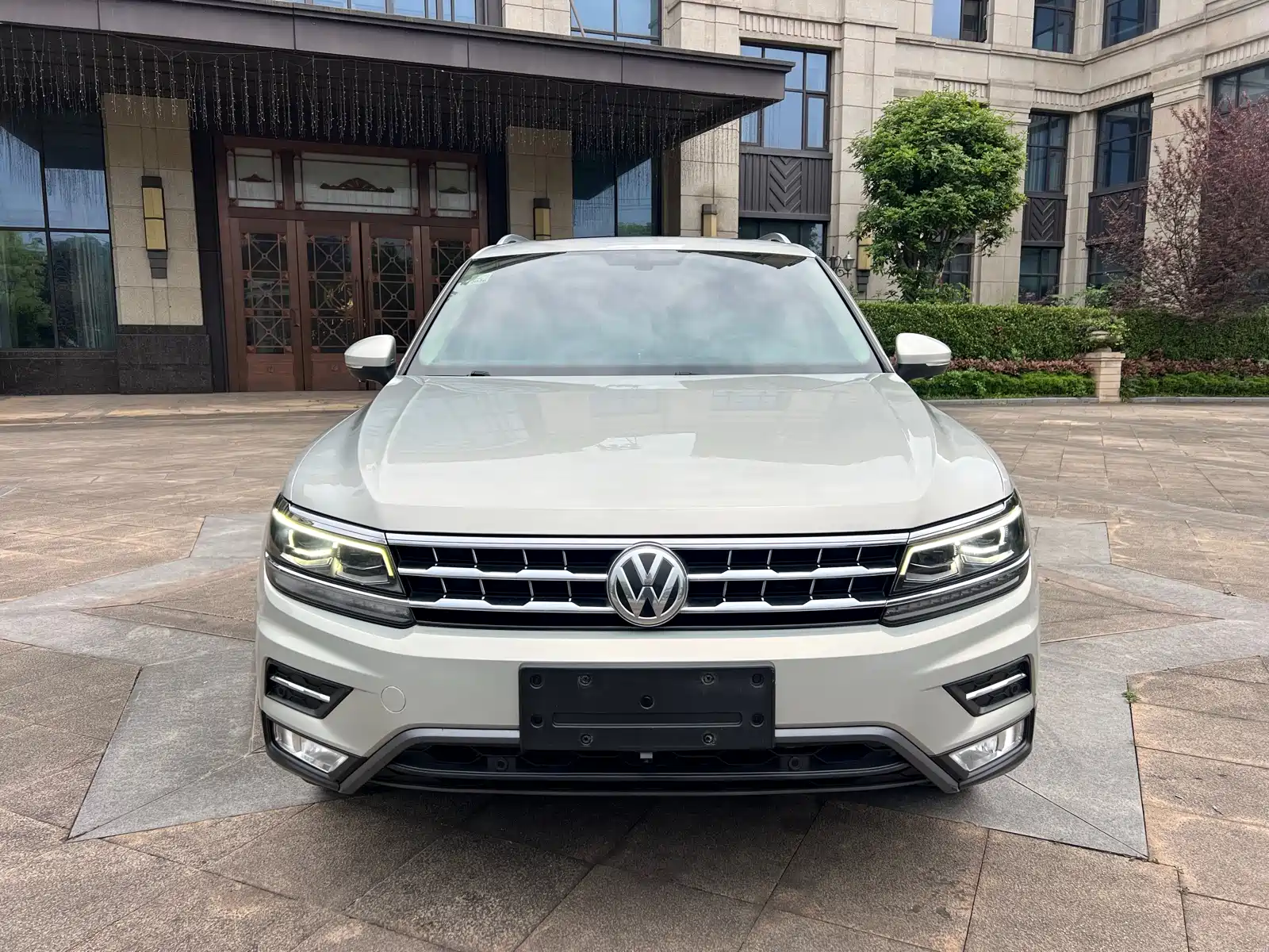 Фото 1 - Volkswagen Tiguan L