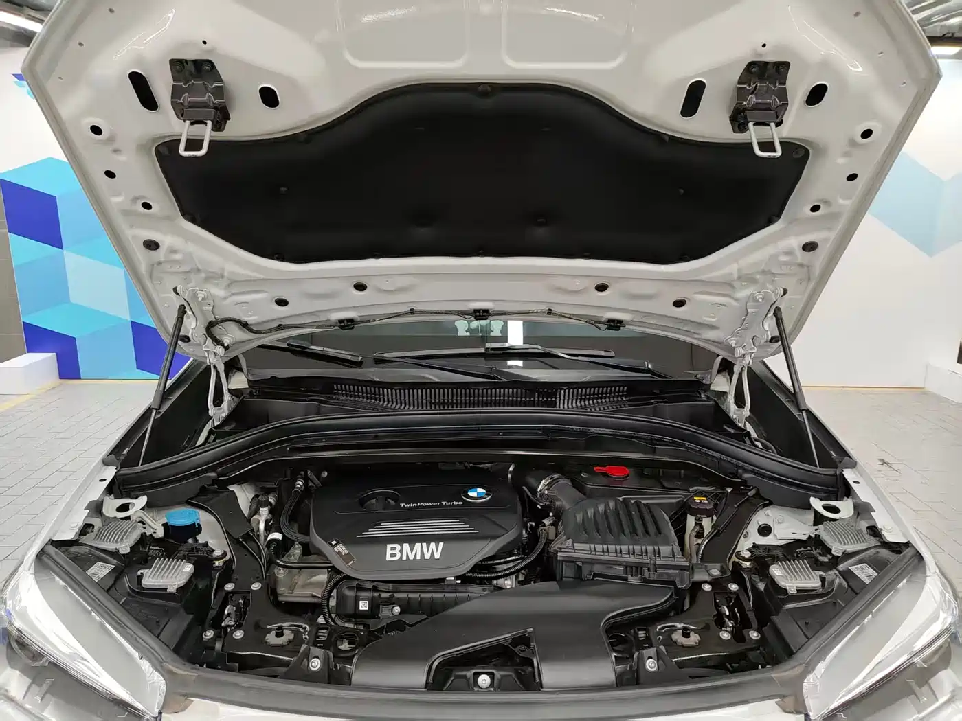 BMW X1 2018 sDrive18Li Premium Model фото 20