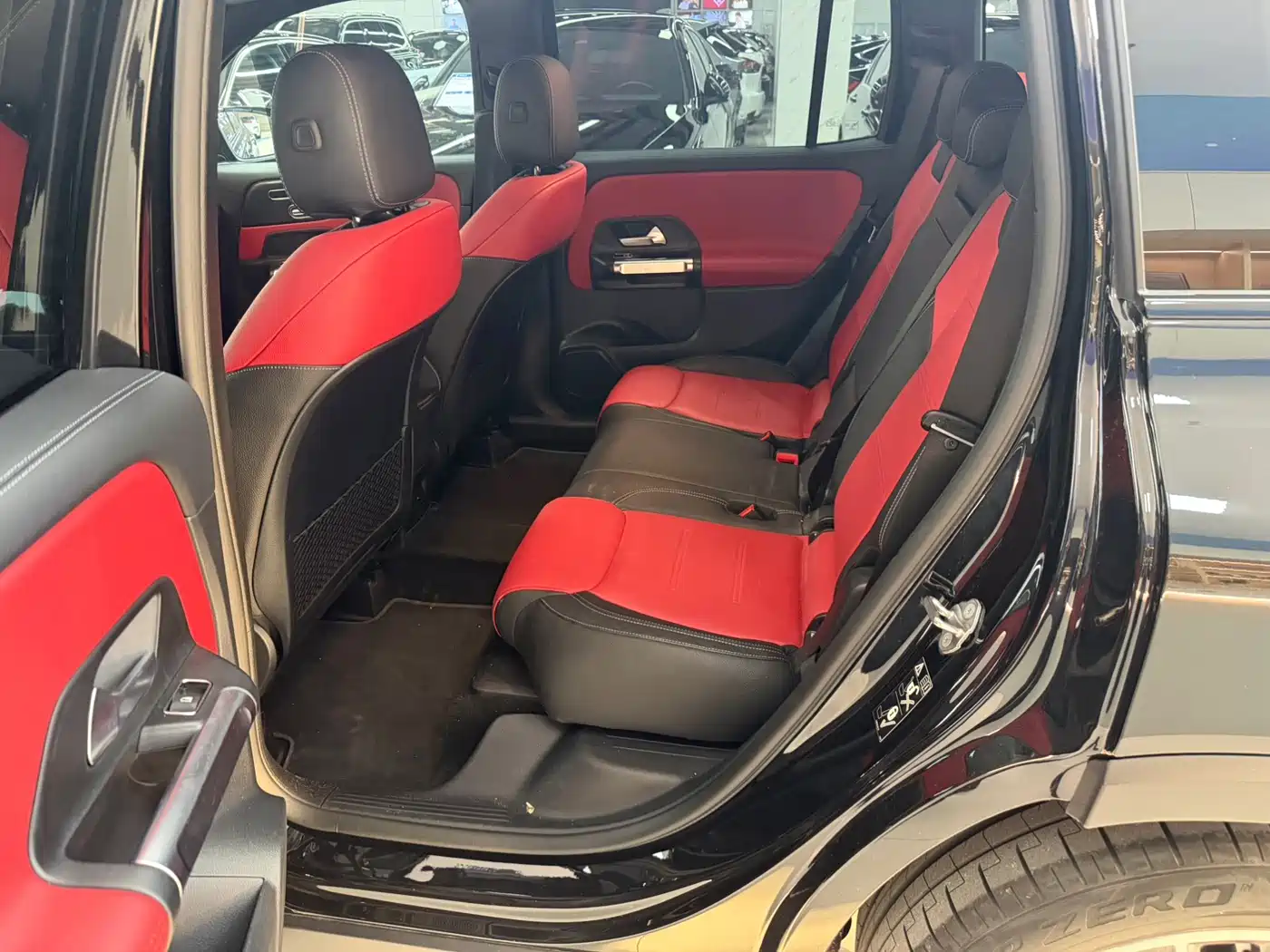Mercedes-Benz GLB AMG 2022 2022 AMG GLB 35 4MATIC