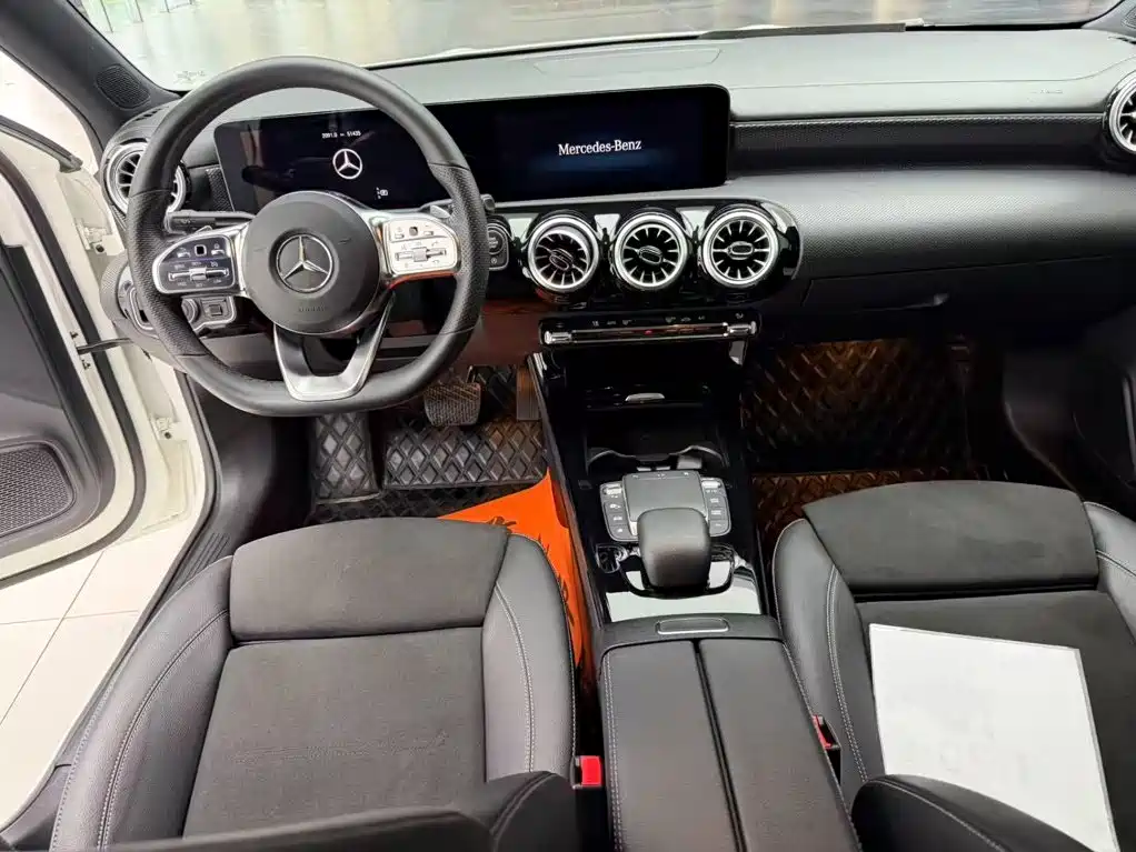 صورة 4 - Mercedes-Benz A-Class