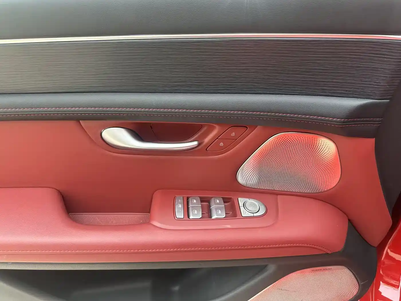 AITO Wenjie AITO M5 2025 Extended Range Ultra AWD фото 18