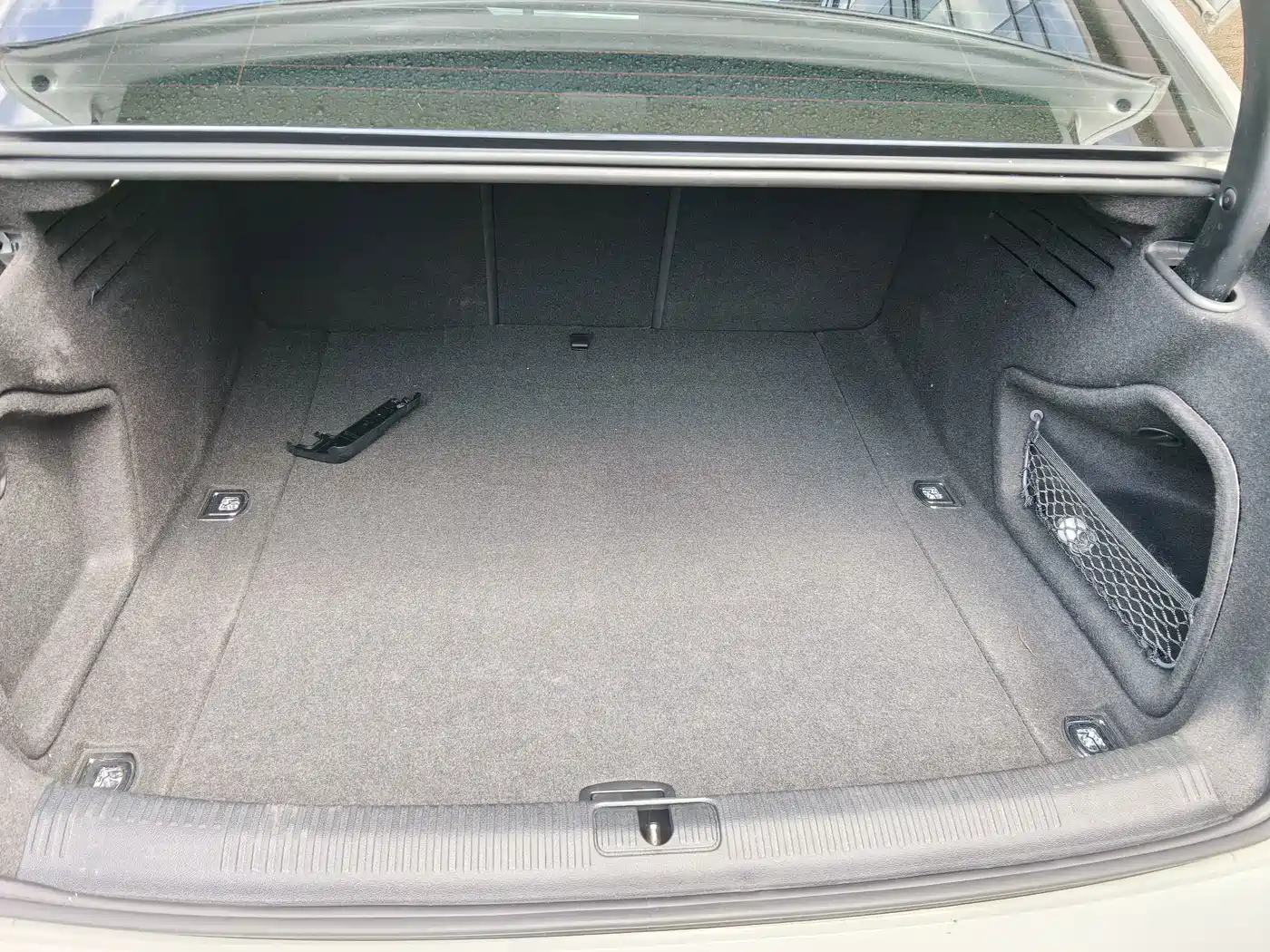 Фото 11 - Audi A4L