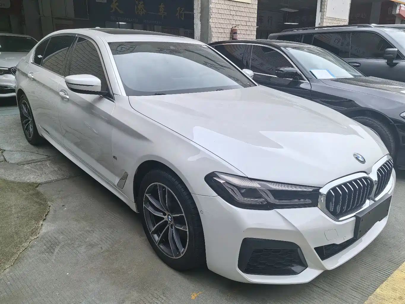 BMW 5 Series 2021 525Li M Sport Package фото 3