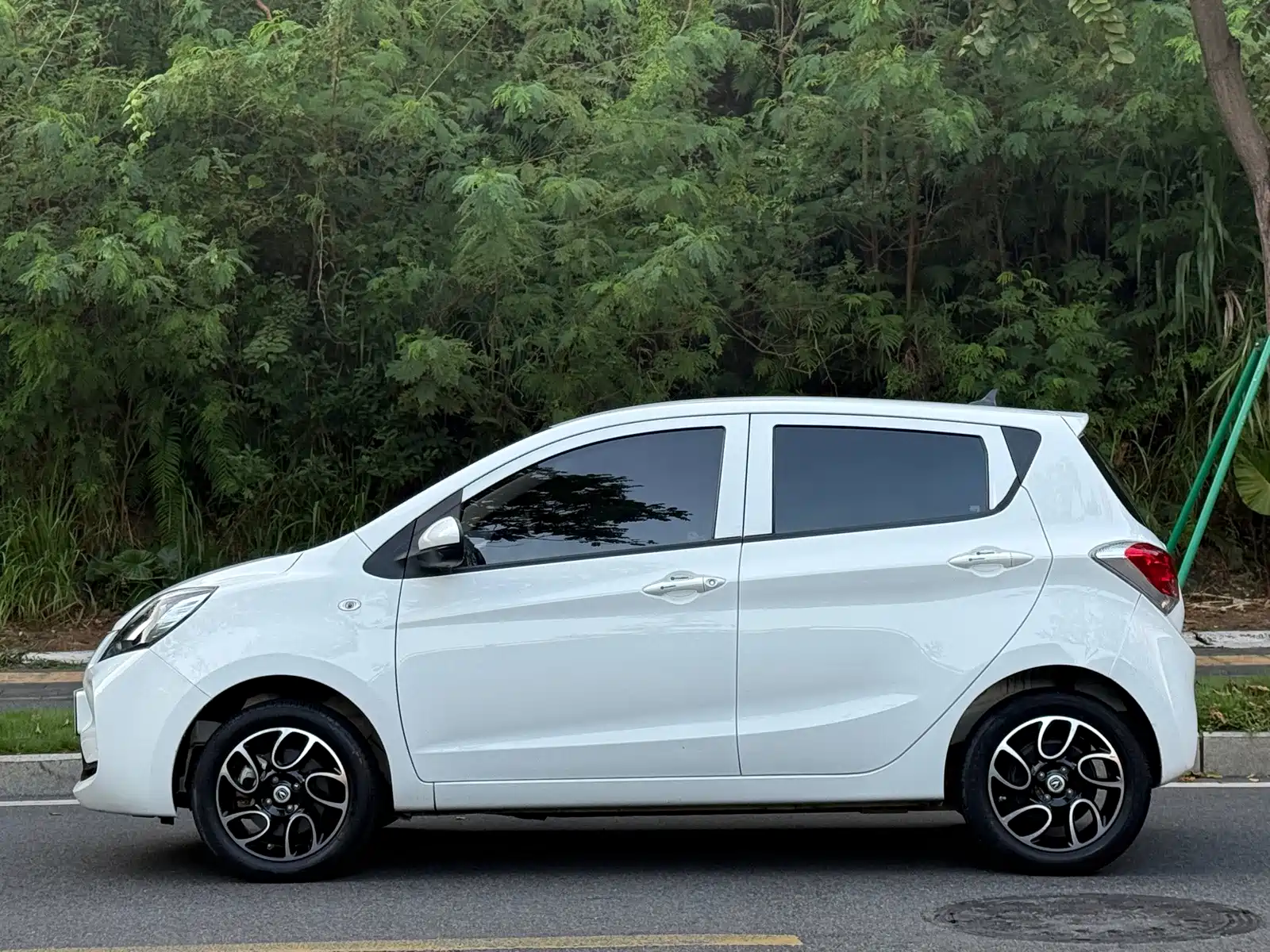 Photo 3 - Changan Benben E-Star