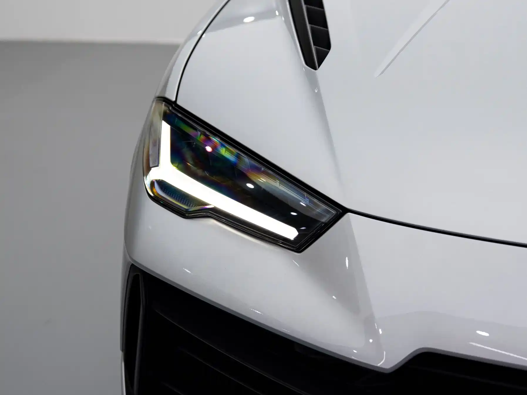 Фото 4 - Lamborghini Urus
