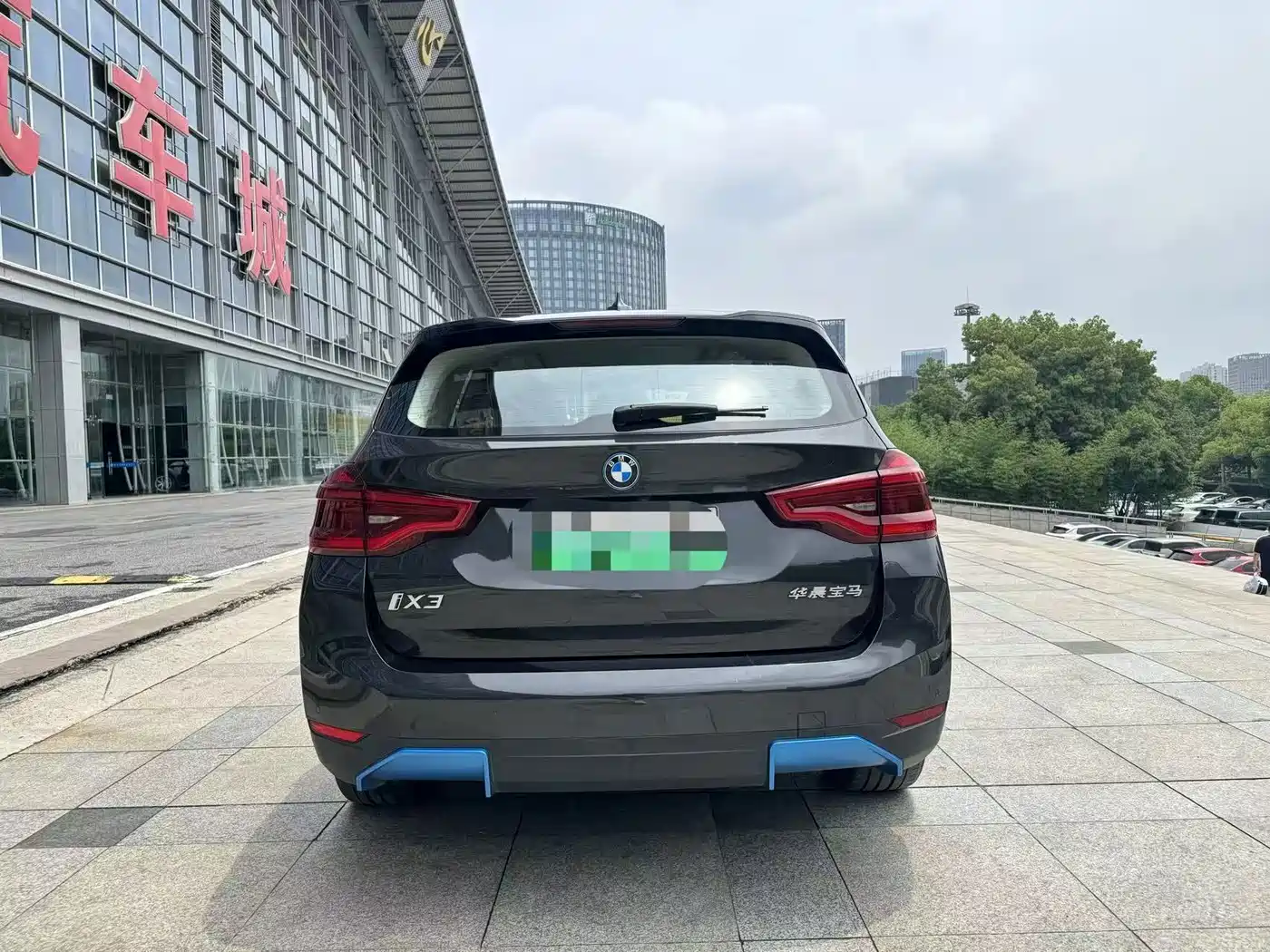 Фото 6 - BMW iX3