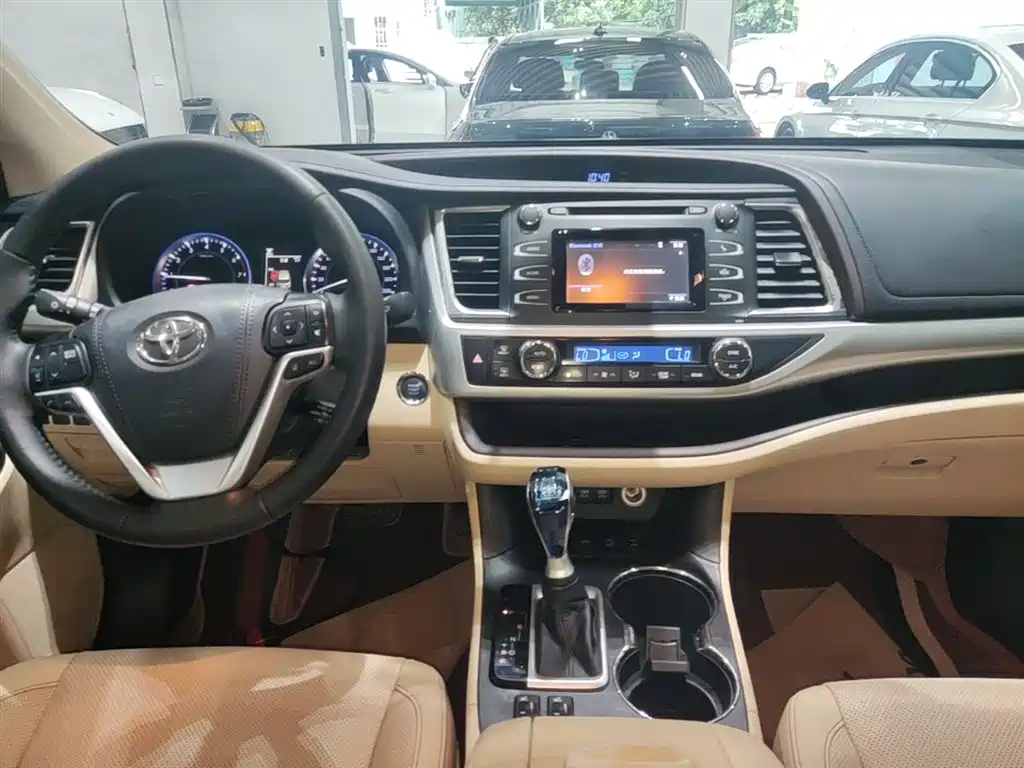 Toyota Highlander 2018 2.0T 4WD Luxury 7-seater (China V) фото 13
