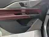 Фото 6 - Cadillac XT5