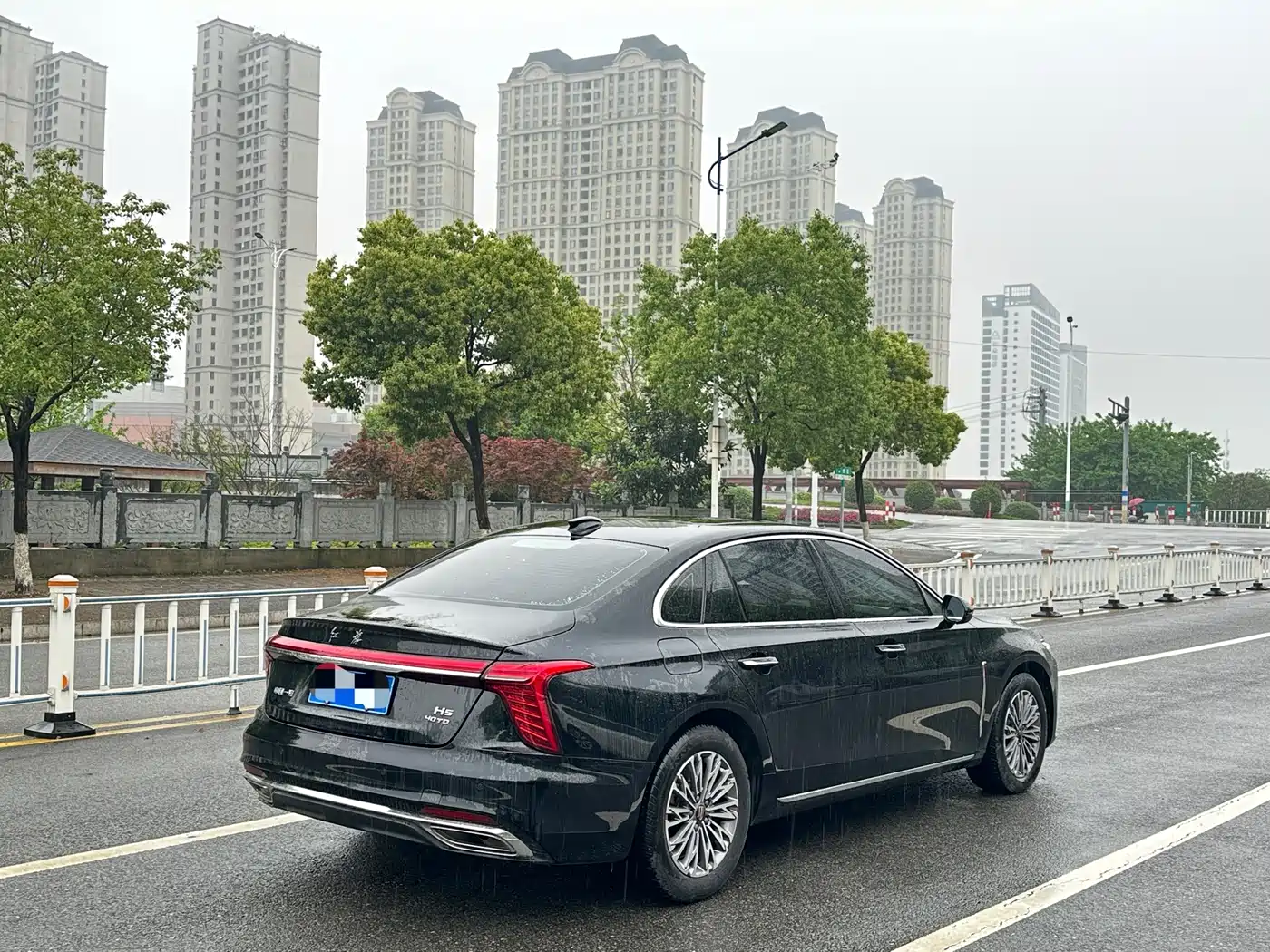 Hongqi H5 2024 2.0T Automatic Smart Connect Flag Enjoy Edition фото 15