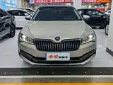 صورة 2 - Škoda Superb