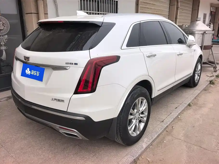 CADILLAC XT5