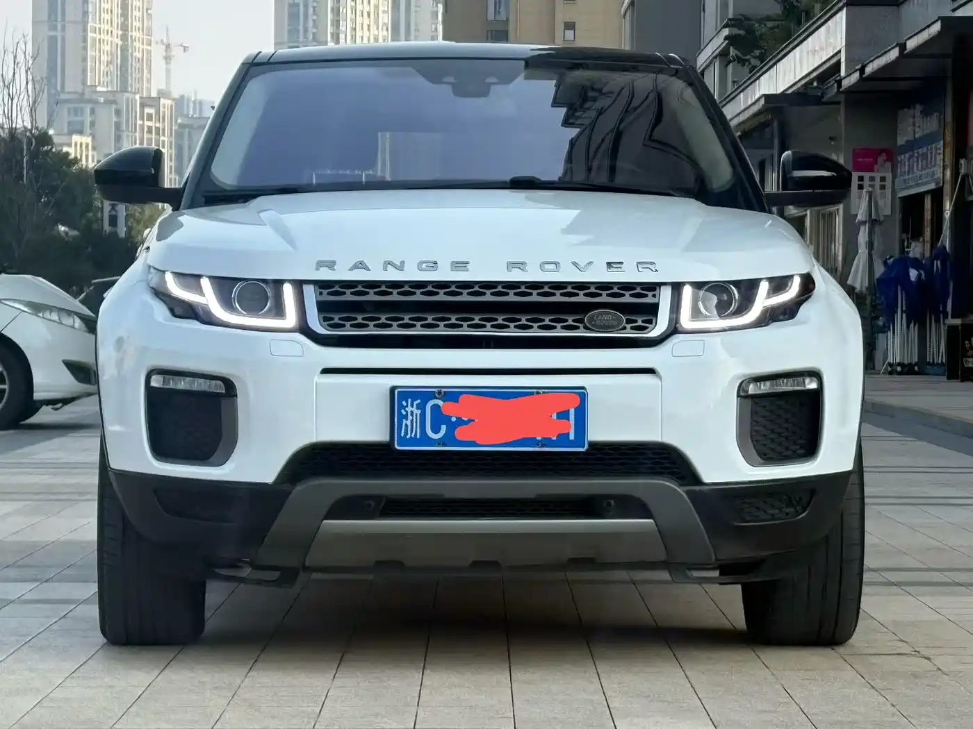 Land Rover Range Rover Evoque 2017 2.0T SE Smart Shine Edition фото 2