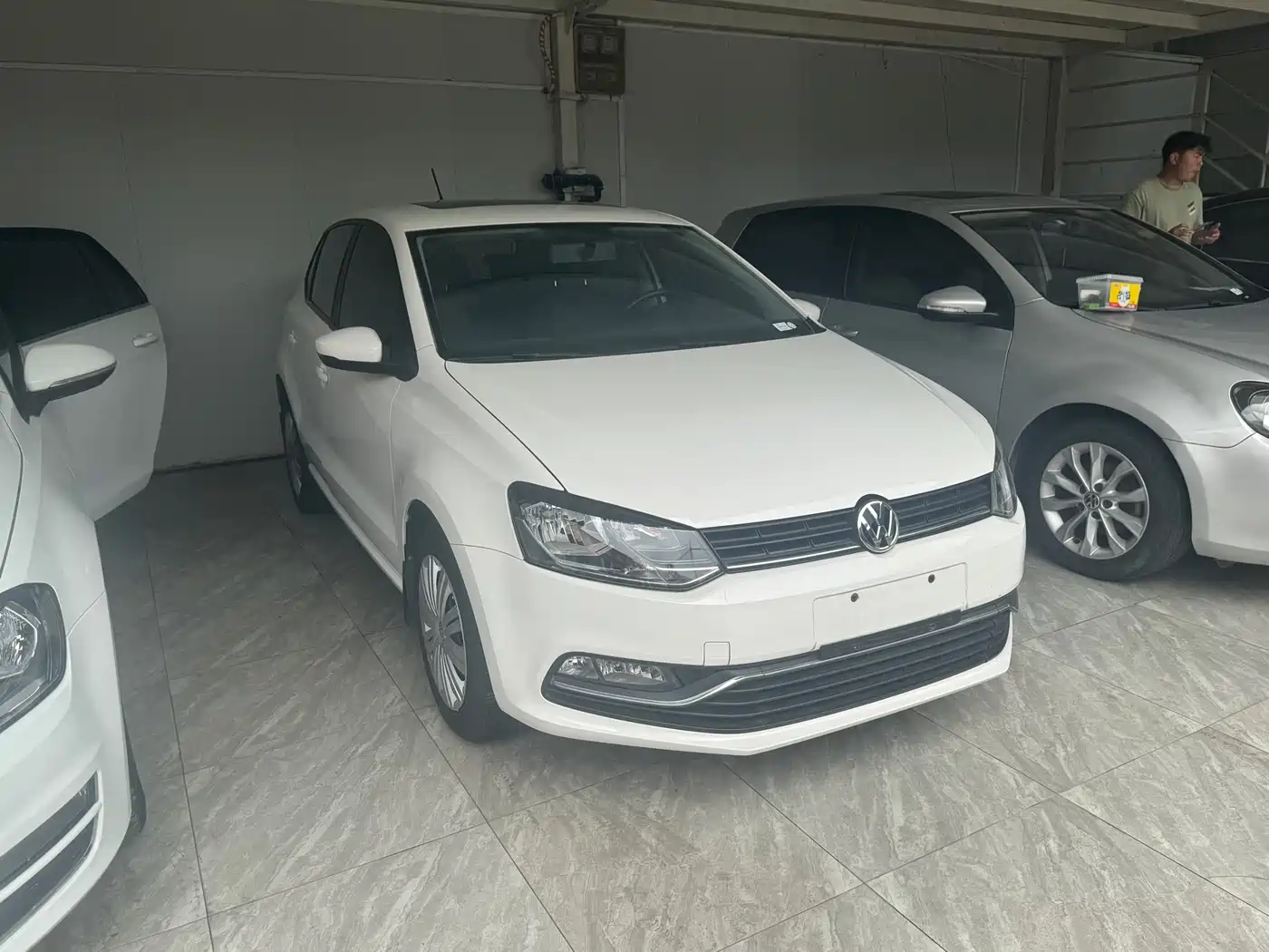 Volkswagen Polo 2016 1.6L Automatic Comfort фото 3