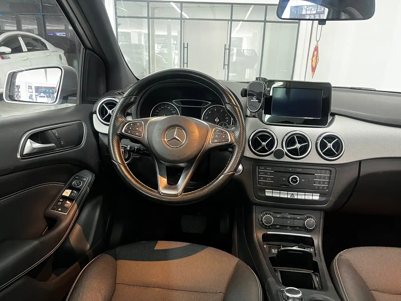 Mercedes-Benz B-Class 2015 B 200 Dynamic фото 9