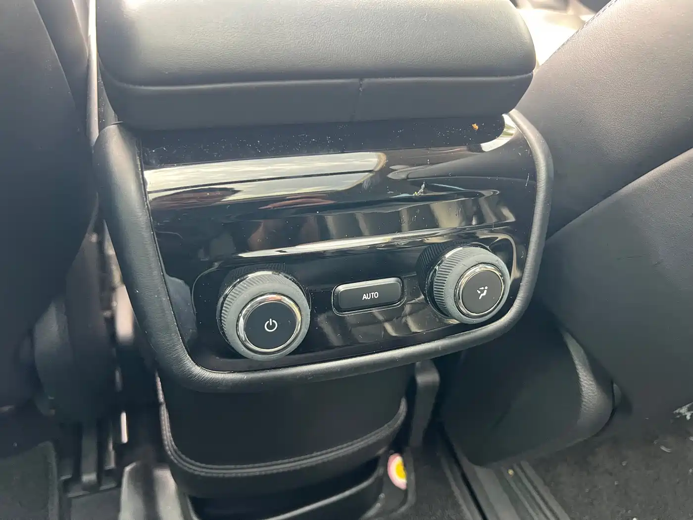 NIO ES8 2018 2018 Founder Edition