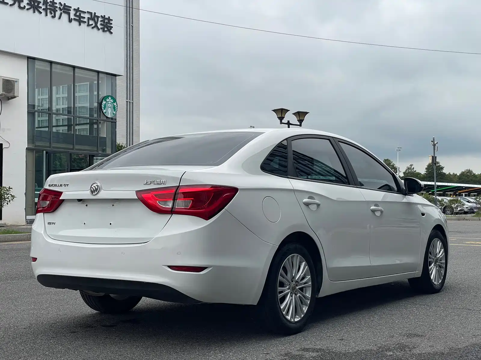 Фото 15 - Buick Excelle