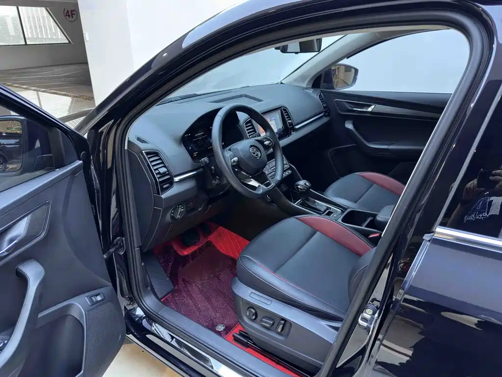 Фото 9 - Škoda Karoq