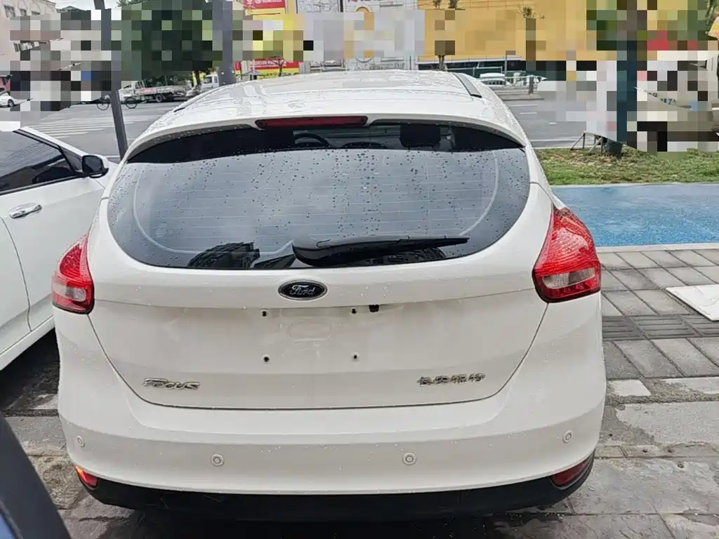 Ford Focus 2016 2015 Hatchback 1.6L Automatic Trend