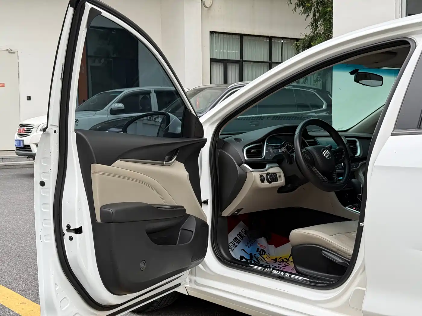 Buick Excelle 2016 Model 15N Automatic Luxury фото 8