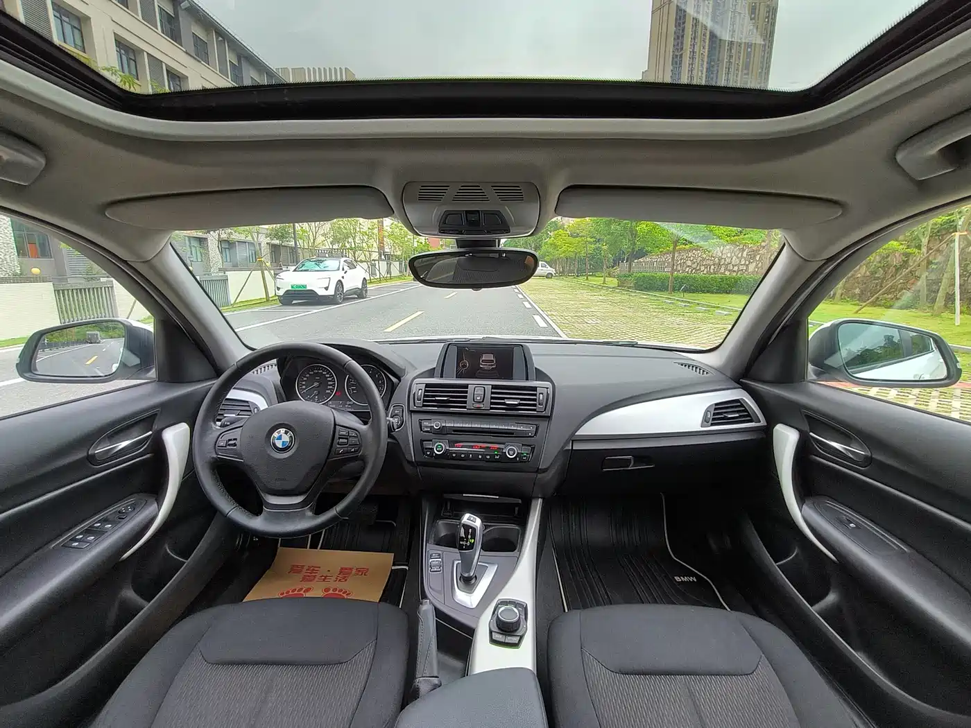BMW 1 Series (Import) 2013 Facelift 118i Leading Model фото 10