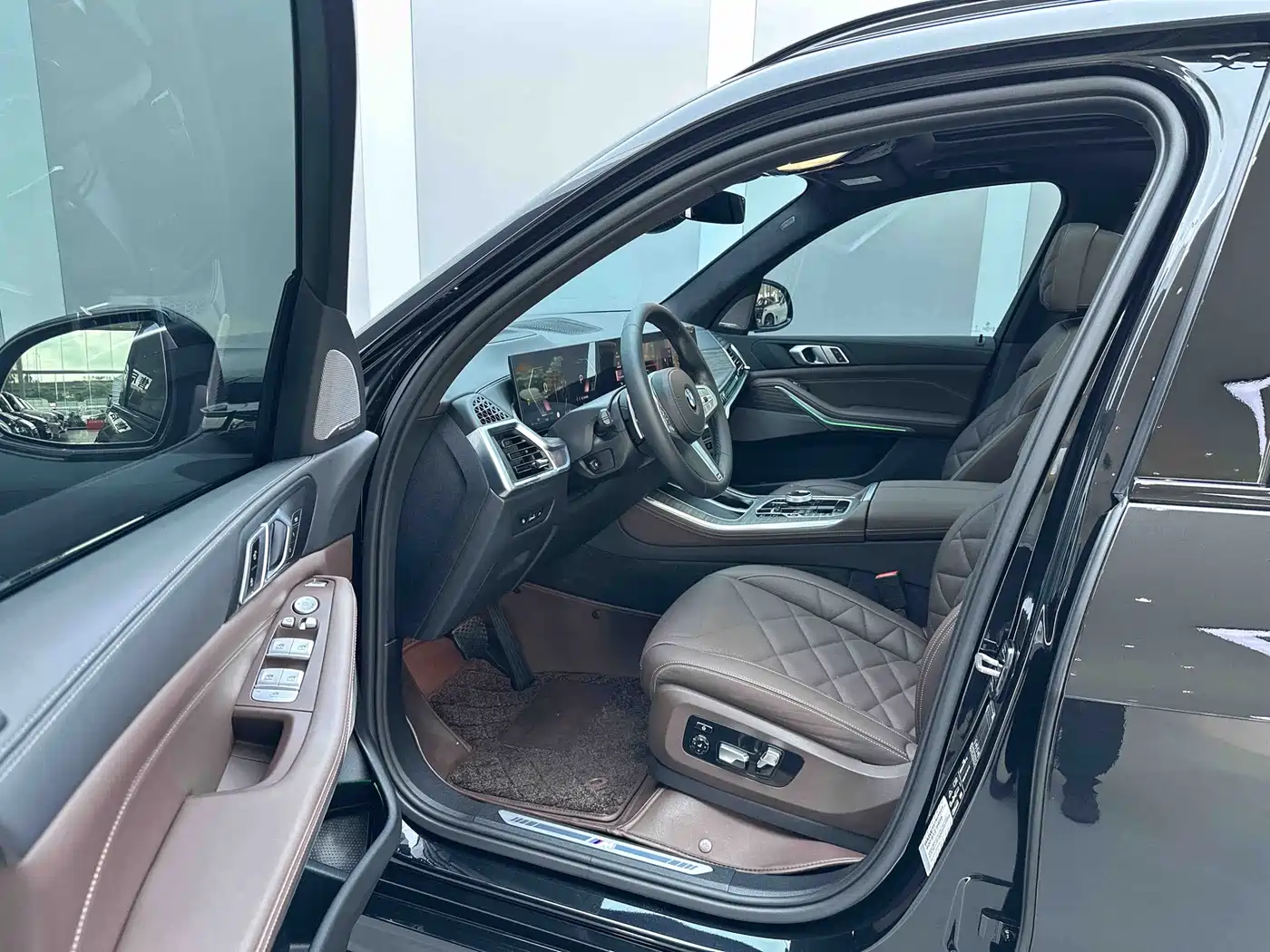 BMW X5 2023 xDrive 40Li M Sport Black Night Package фото 3